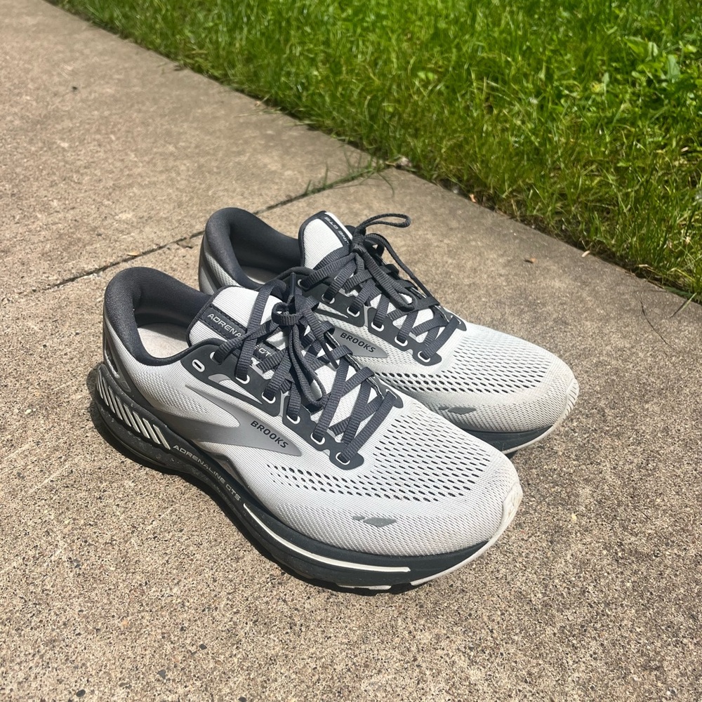 Brook running shoes